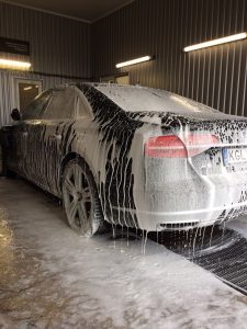 Automobilių plovimas poliravimas